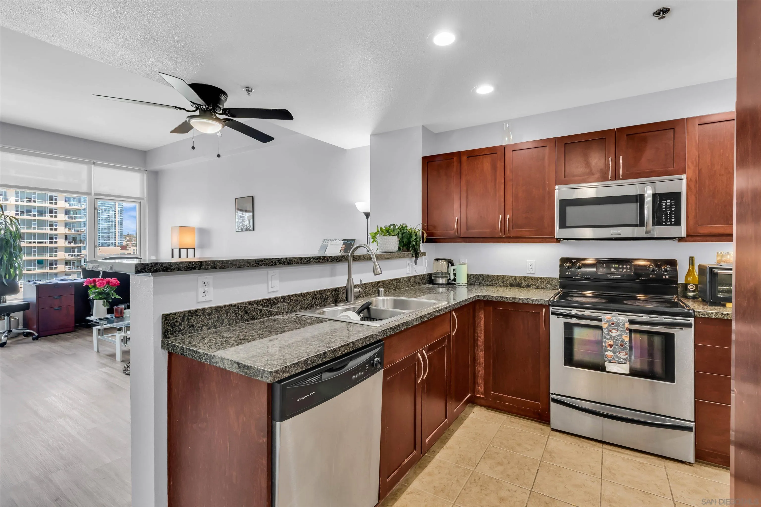 Photo #9: 250041920 Listing: Photo #9