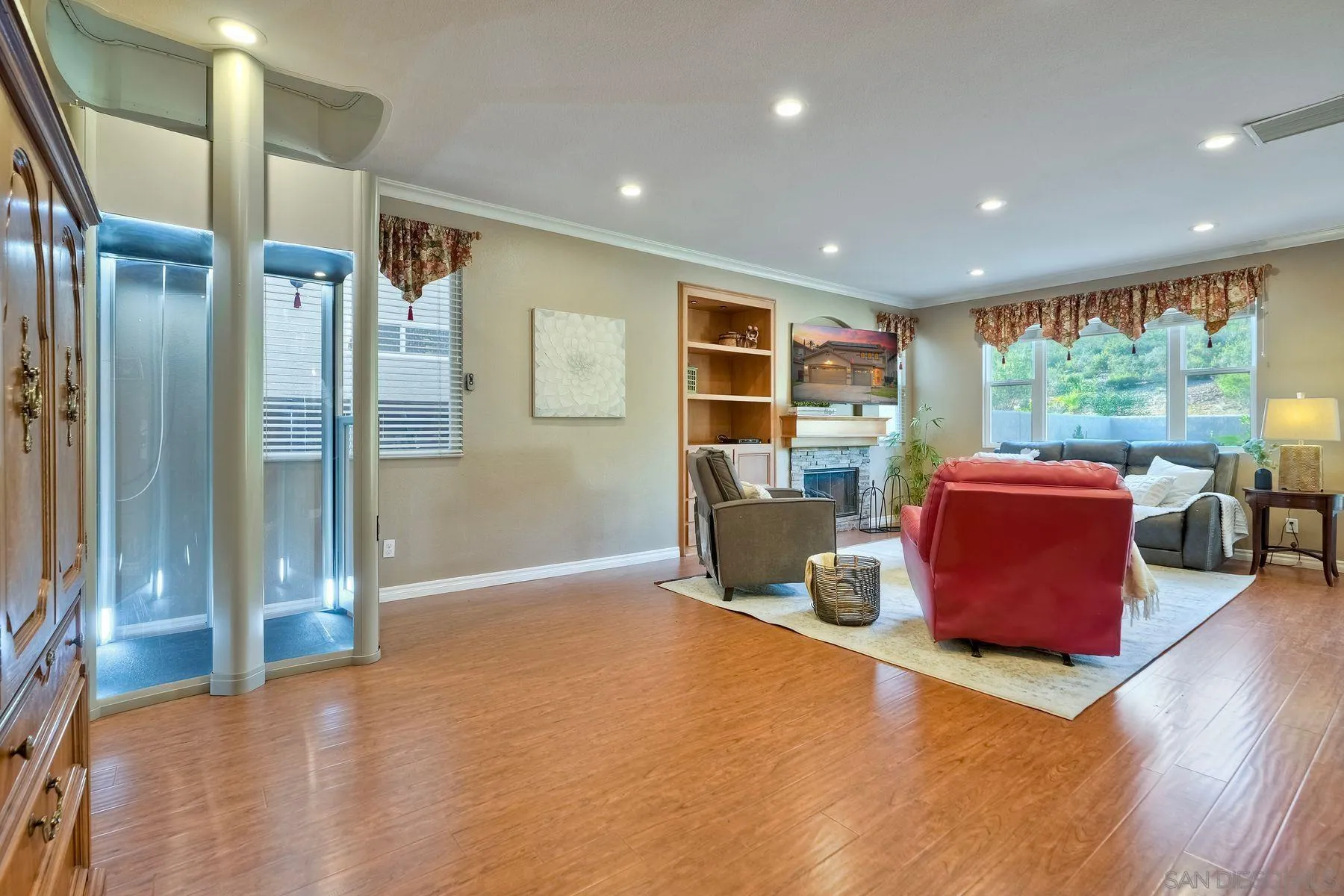 https://cdn.realtyfeed.com/cdn/127/250041922/3b84ea4d5105d5ee97b64465e3e89c4e.webp
