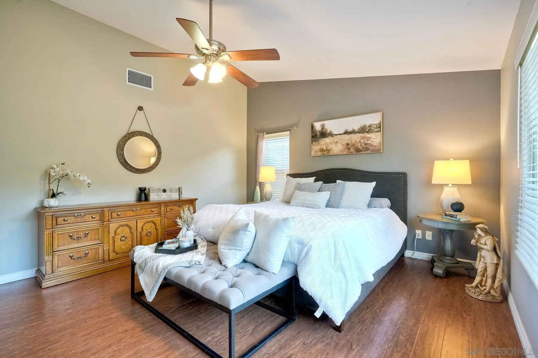https://cdn.realtyfeed.com/cdn/127/250041922/4e5d98b11bc7f7995a7b8b7e89c11f30.webp