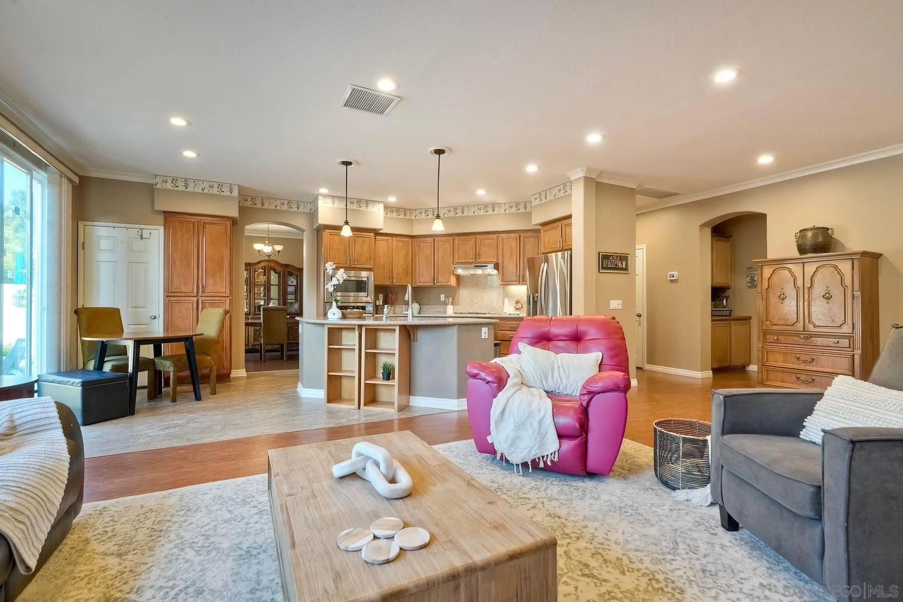 https://cdn.realtyfeed.com/cdn/127/250041922/a25d97a4ddf60ec9596f985e70bcd0b9.webp