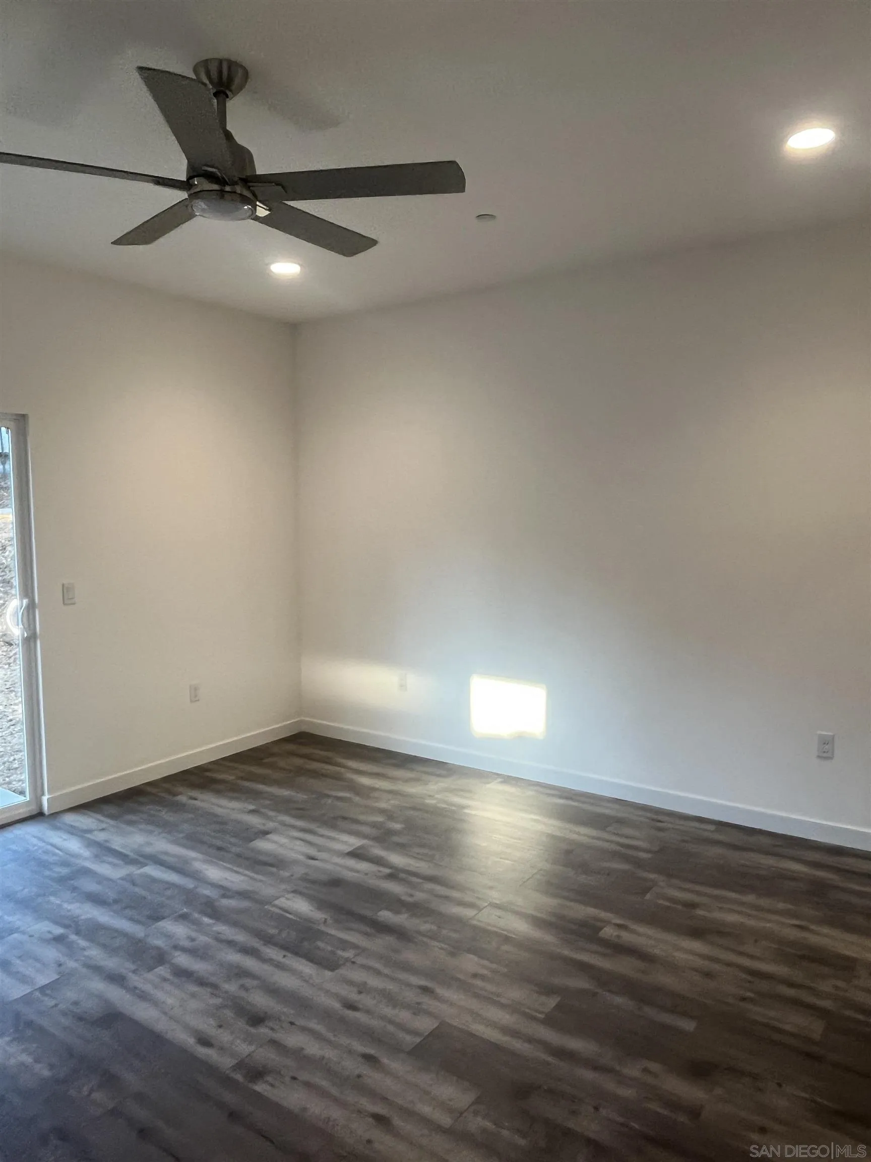 https://cdn.realtyfeed.com/cdn/127/250041923/7b9b7205fb04cac3231a2c95e7ec822d.webp