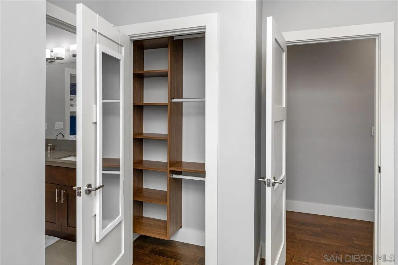 https://cdn.realtyfeed.com/cdn/127/250041924/0fd3001f0837f1ca06e6b044494198d3.webp