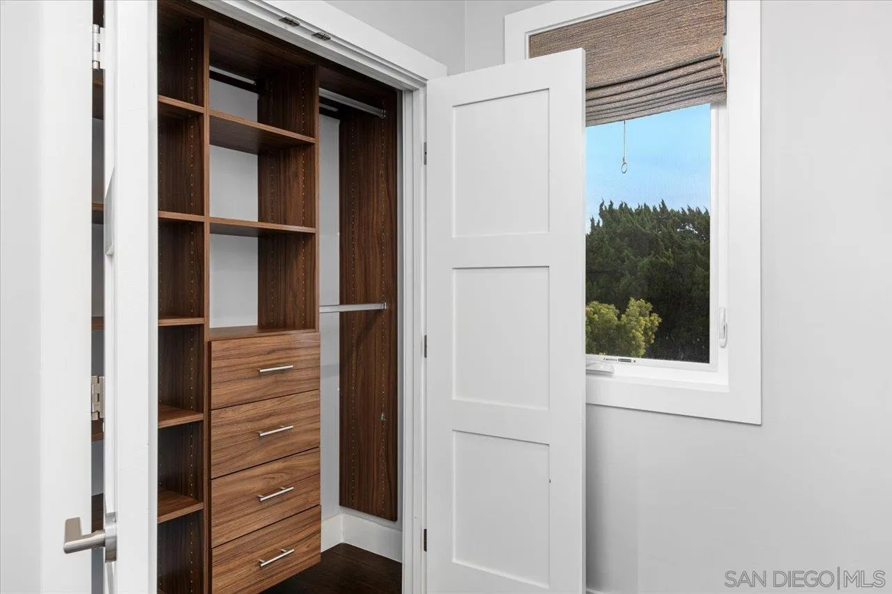 https://cdn.realtyfeed.com/cdn/127/250041924/66b3ebd4ef205c88eb07c36fedf93ff8.webp