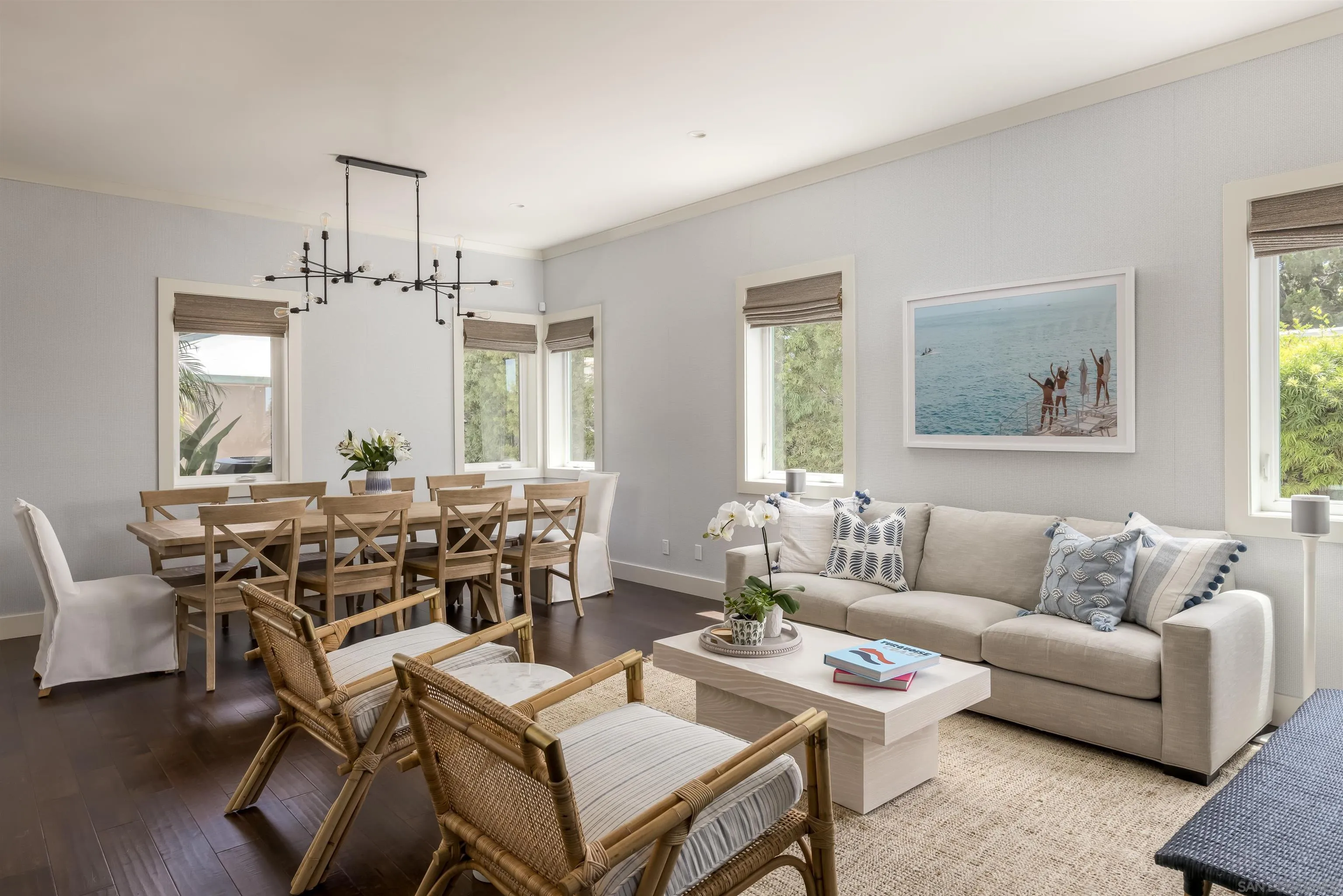 https://cdn.realtyfeed.com/cdn/127/250041924/73bd86dde80036e24a1fd185718f8d55.webp