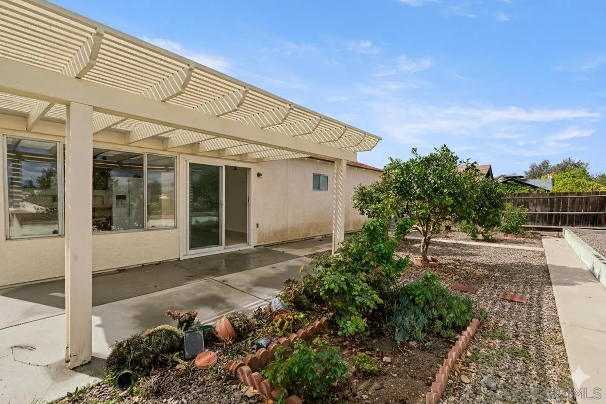 https://cdn.realtyfeed.com/cdn/127/250041925/3c92a3c8a3413225e1e96652e36b45ec.webp