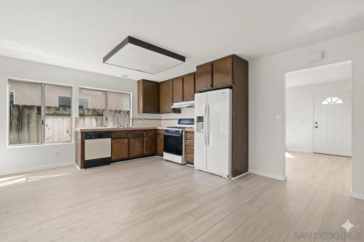 https://cdn.realtyfeed.com/cdn/127/250041925/529ac3b15cd6a30f6e5eb36fb7562cc0.webp