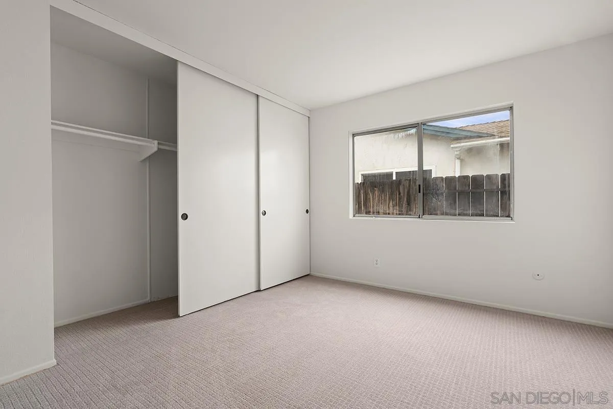 https://cdn.realtyfeed.com/cdn/127/250041925/64f339b0b157479bfb2b2d7de49d4c10.webp