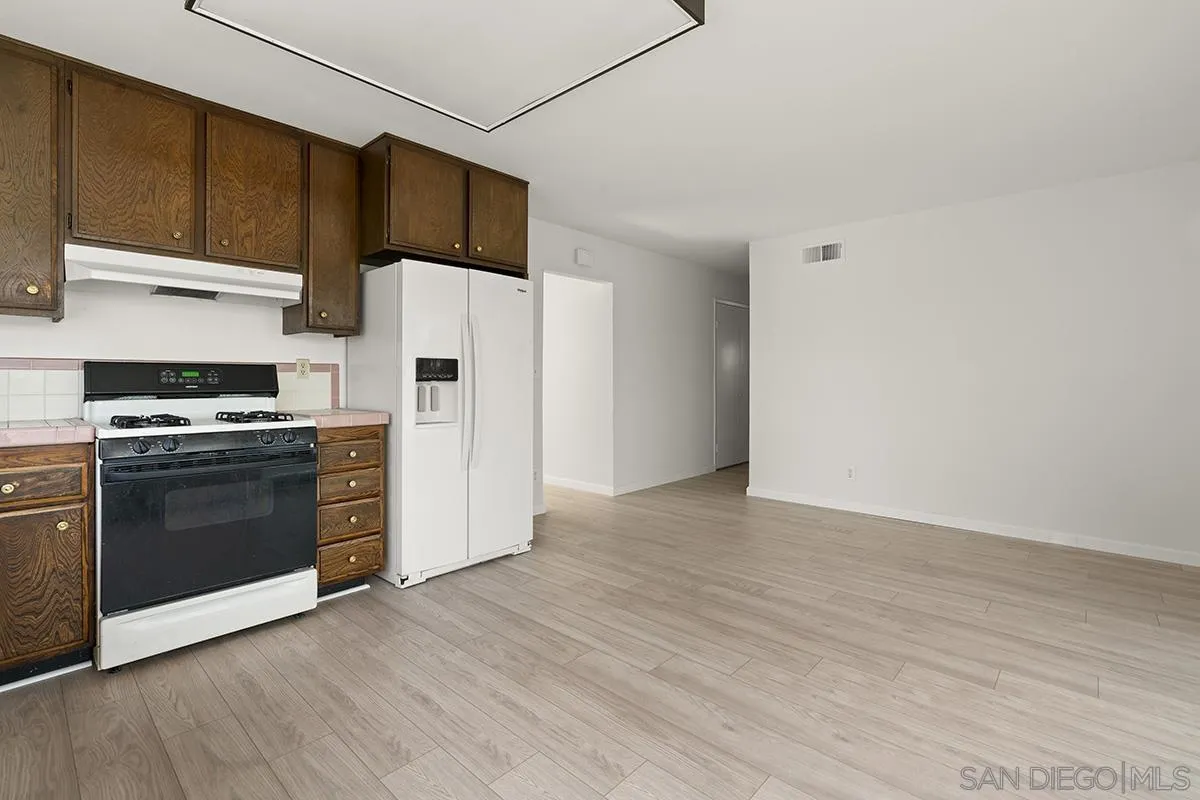 https://cdn.realtyfeed.com/cdn/127/250041925/8ae4f066cb41fe224a286e836421523f.webp