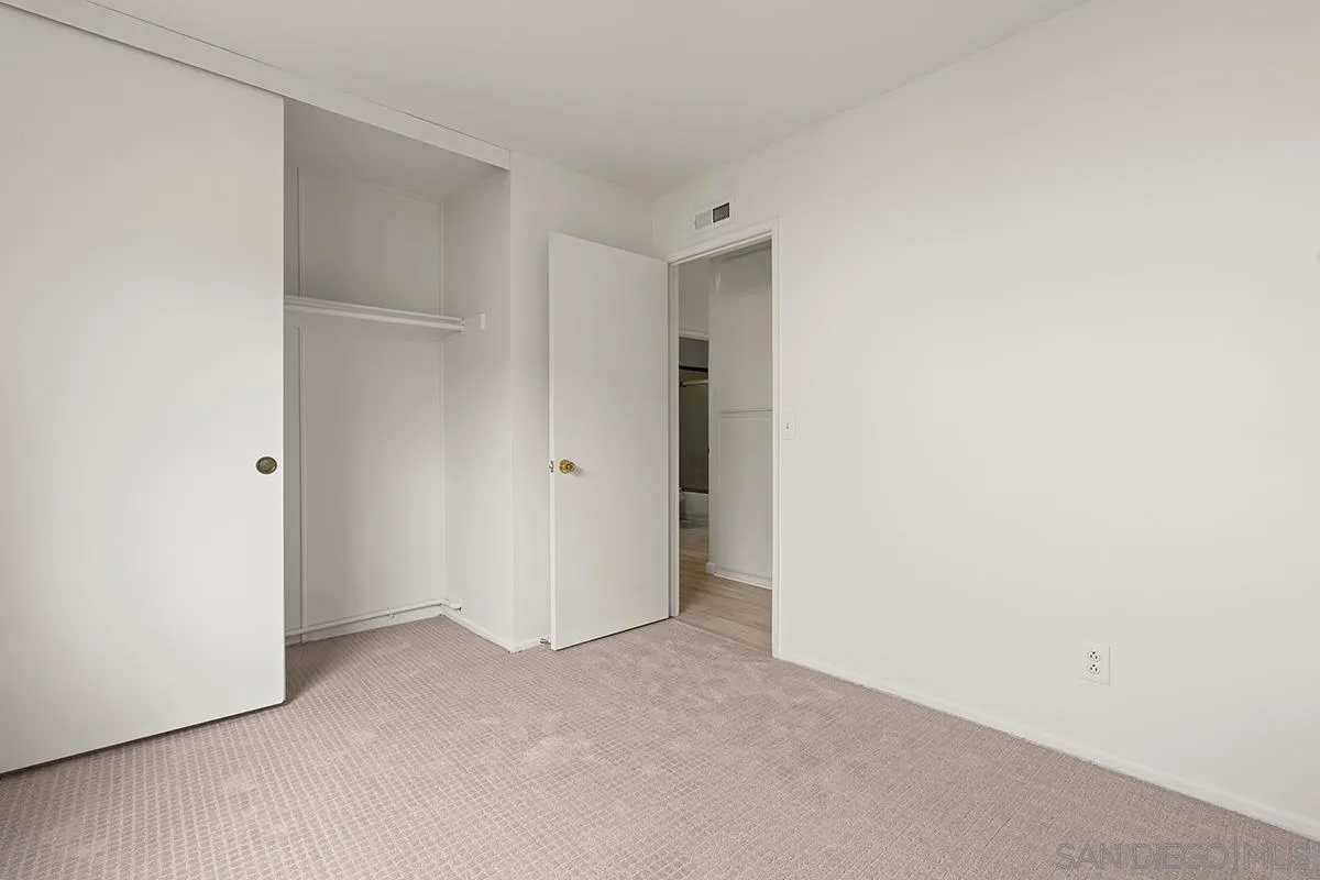 https://cdn.realtyfeed.com/cdn/127/250041925/b54505652020f1476f964b0136f42f84.webp