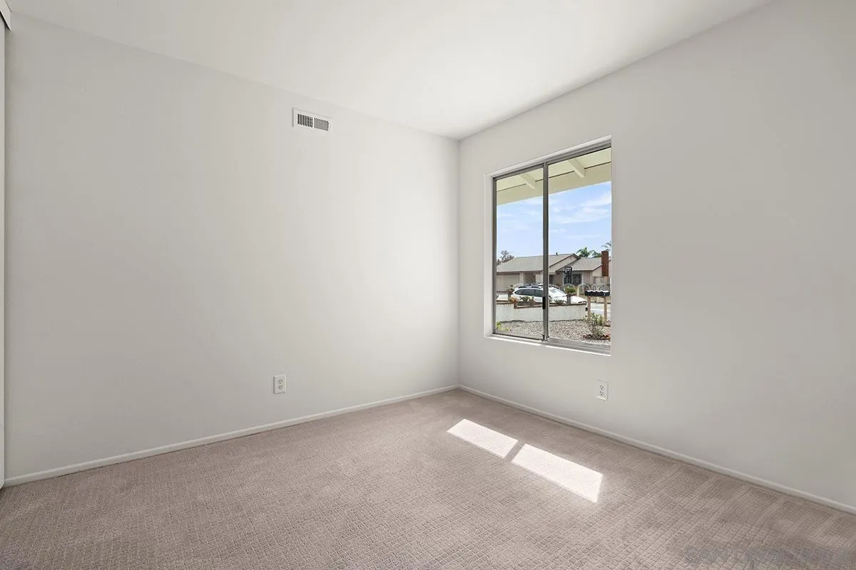 https://cdn.realtyfeed.com/cdn/127/250041925/de10e7f3c46ce93f6adbc7d1d579c97e.webp