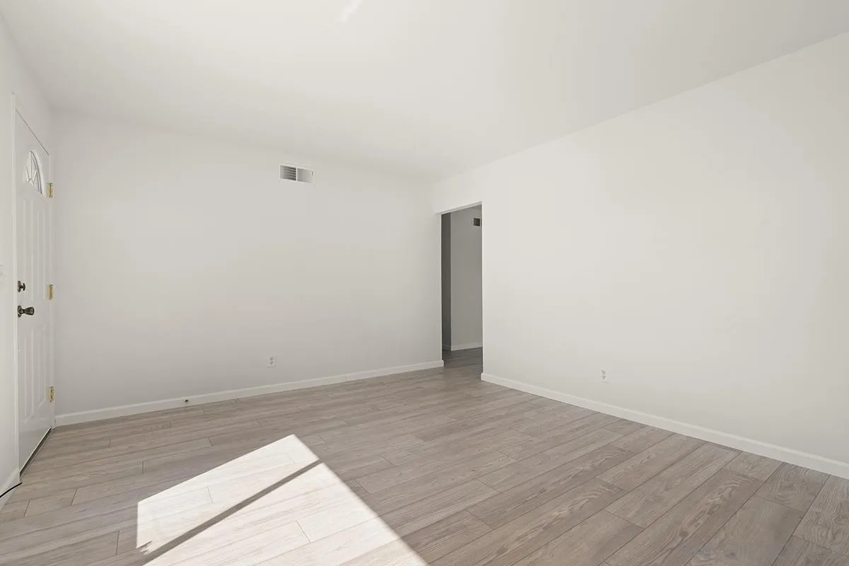 https://cdn.realtyfeed.com/cdn/127/250041925/e69749b5997fbaeea72df69834fc27ed.webp