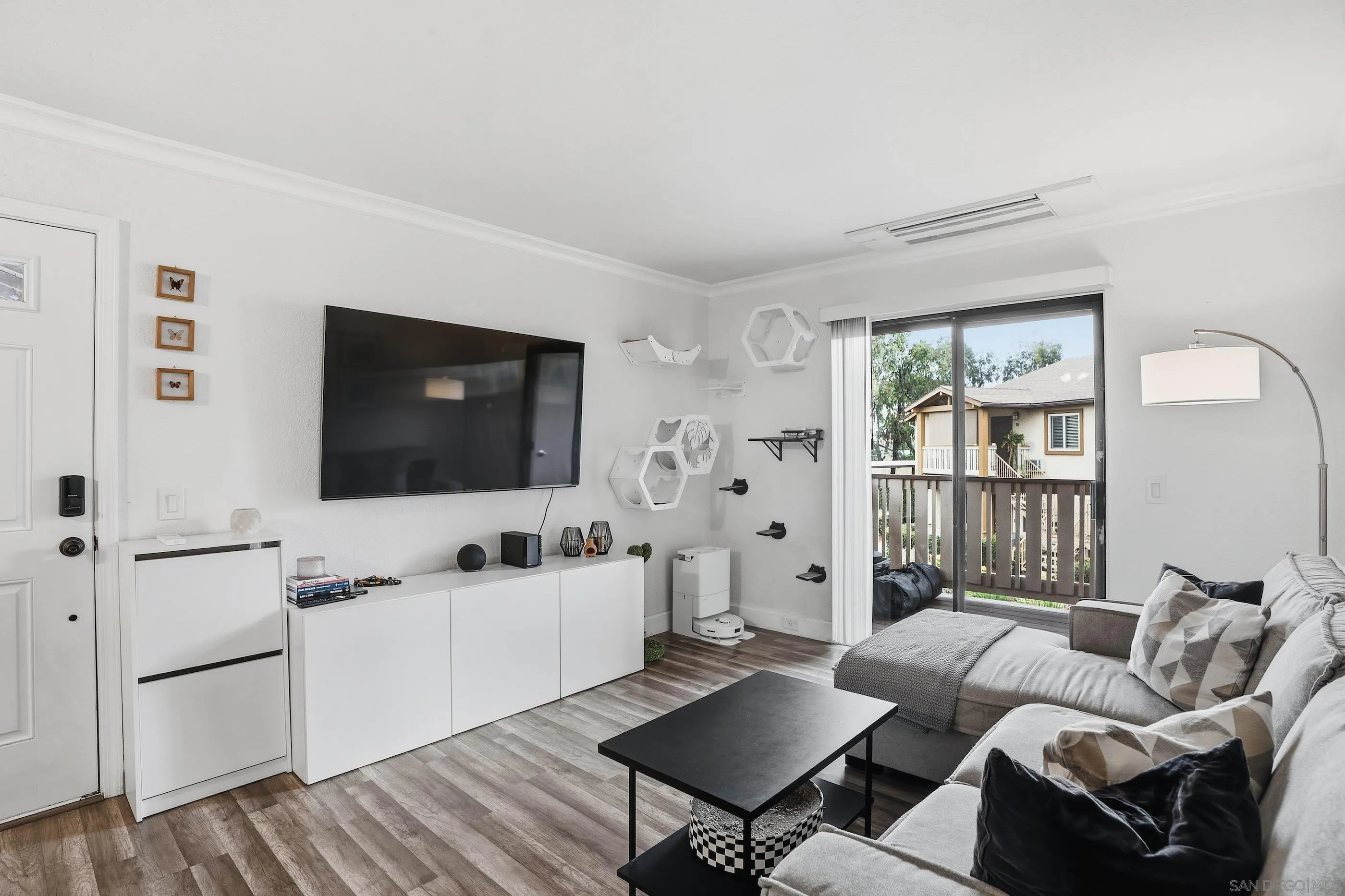 https://cdn.realtyfeed.com/cdn/127/250041934/d62cb44c808090917514db0ab3a3f5b7.webp