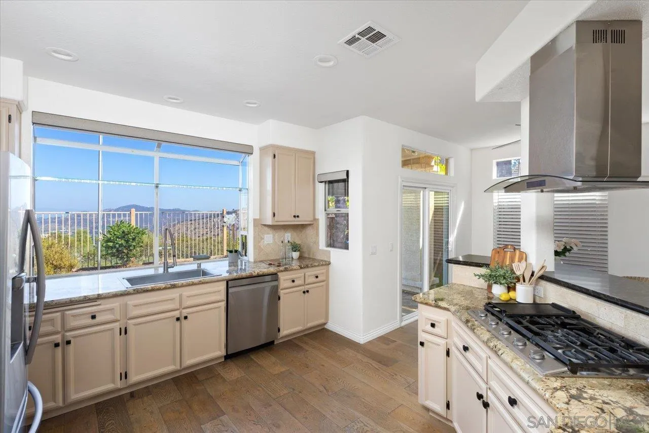https://cdn.realtyfeed.com/cdn/127/250041937/dbe0b8aa25d725c251a32e86b5c42eee.webp