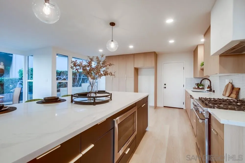 https://cdn.realtyfeed.com/cdn/127/250041941/76af35b5aa2eccbcfe993e50bcaa164f.webp