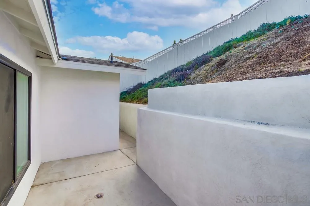 https://cdn.realtyfeed.com/cdn/127/250041944/2b3bbaed06443aa3d680b010f4226bed.webp