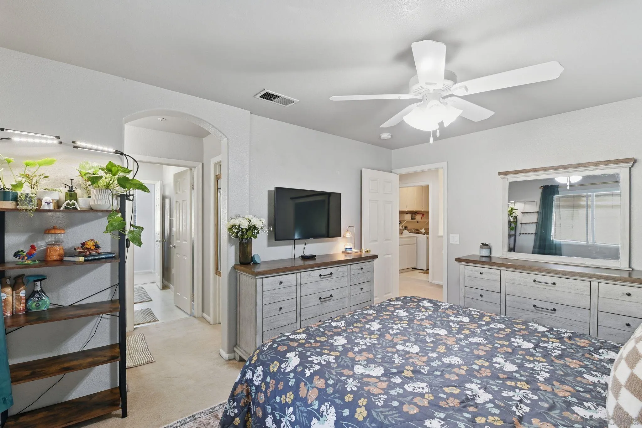https://cdn.realtyfeed.com/cdn/127/250041949/d4d996817220a183bfe3c7a3d0c27d25.webp