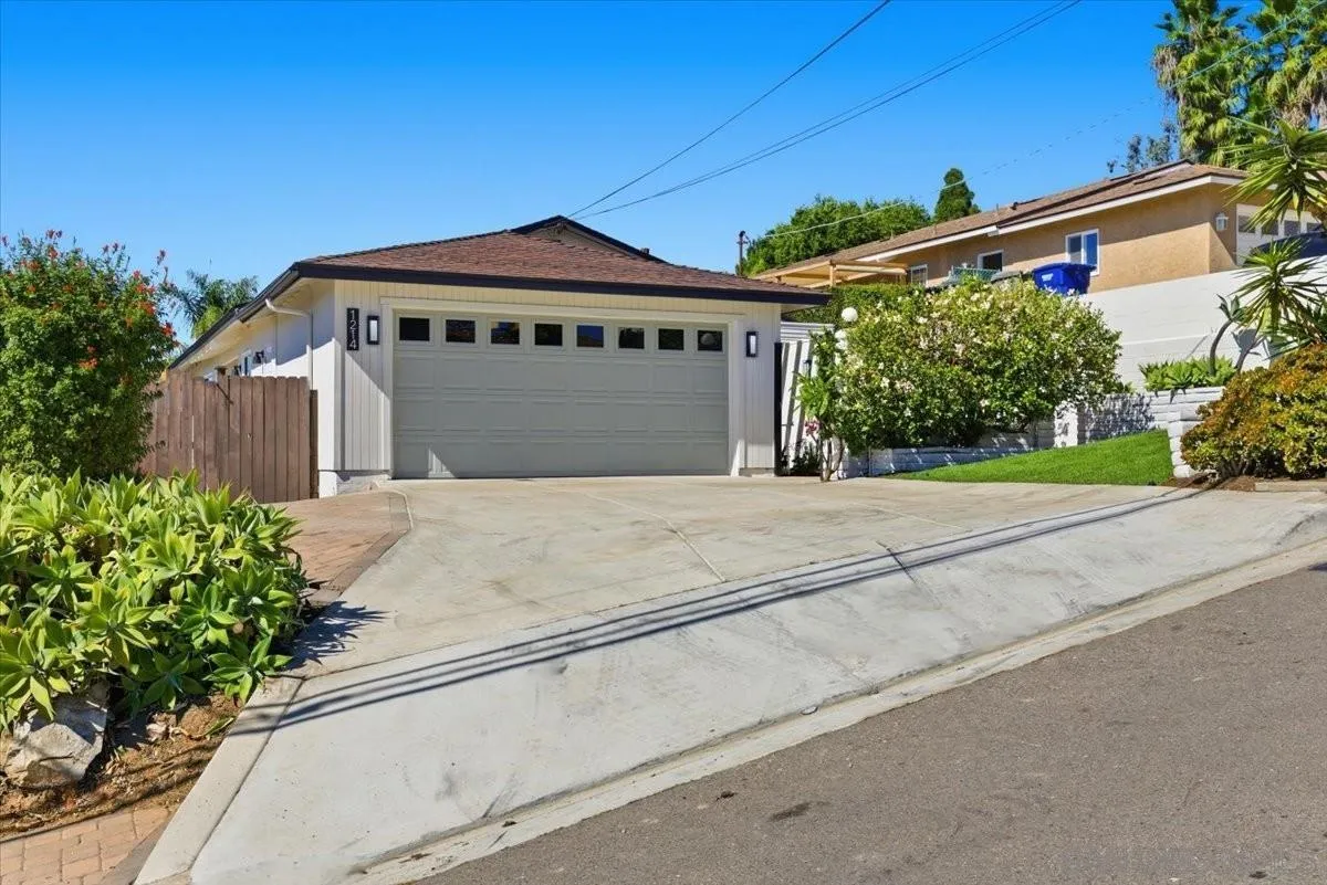 https://cdn.realtyfeed.com/cdn/127/250041954/15886fbb3cefbb30f093729061aea28c.webp