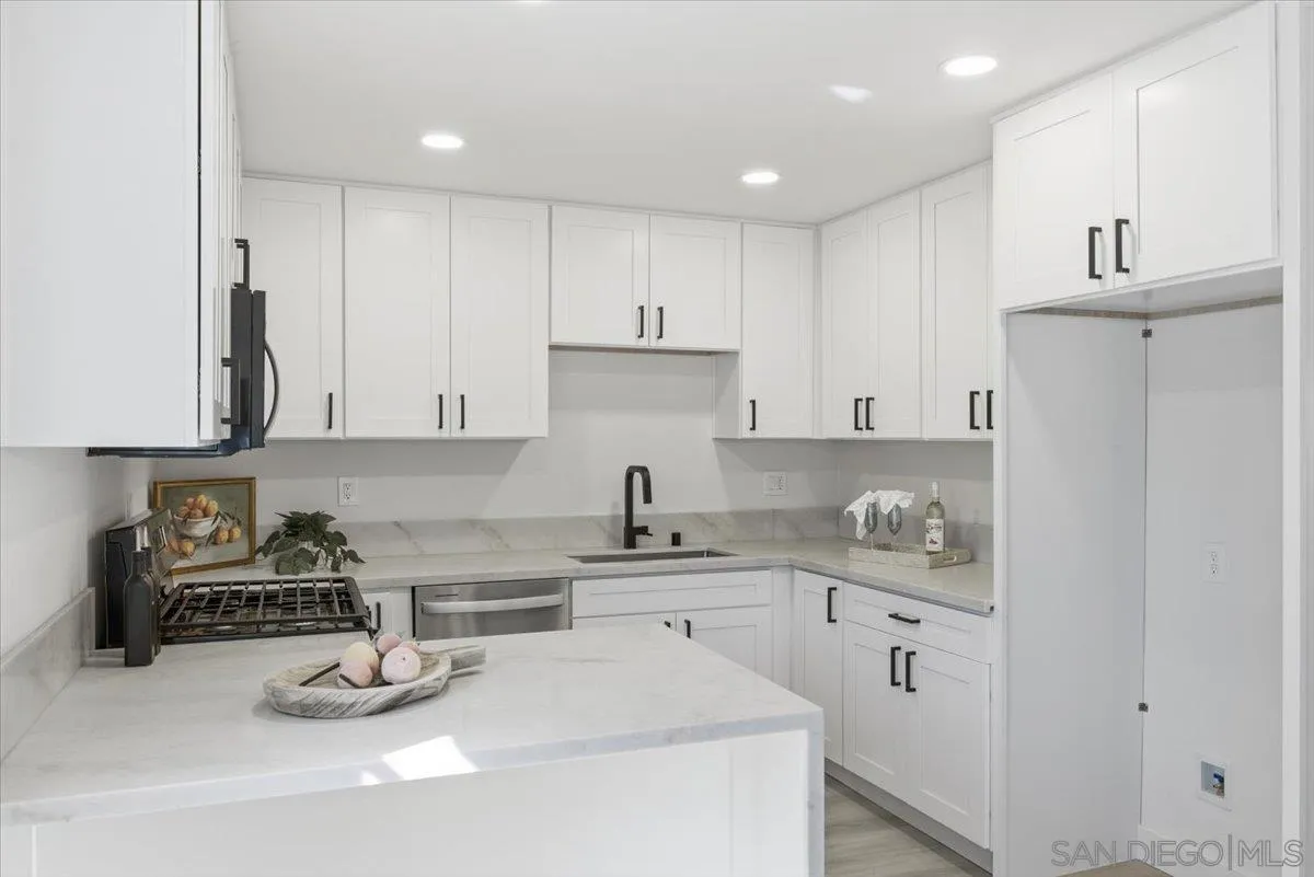 https://cdn.realtyfeed.com/cdn/127/250041955/baf715825b6480e533fcd508c8d0746b.webp