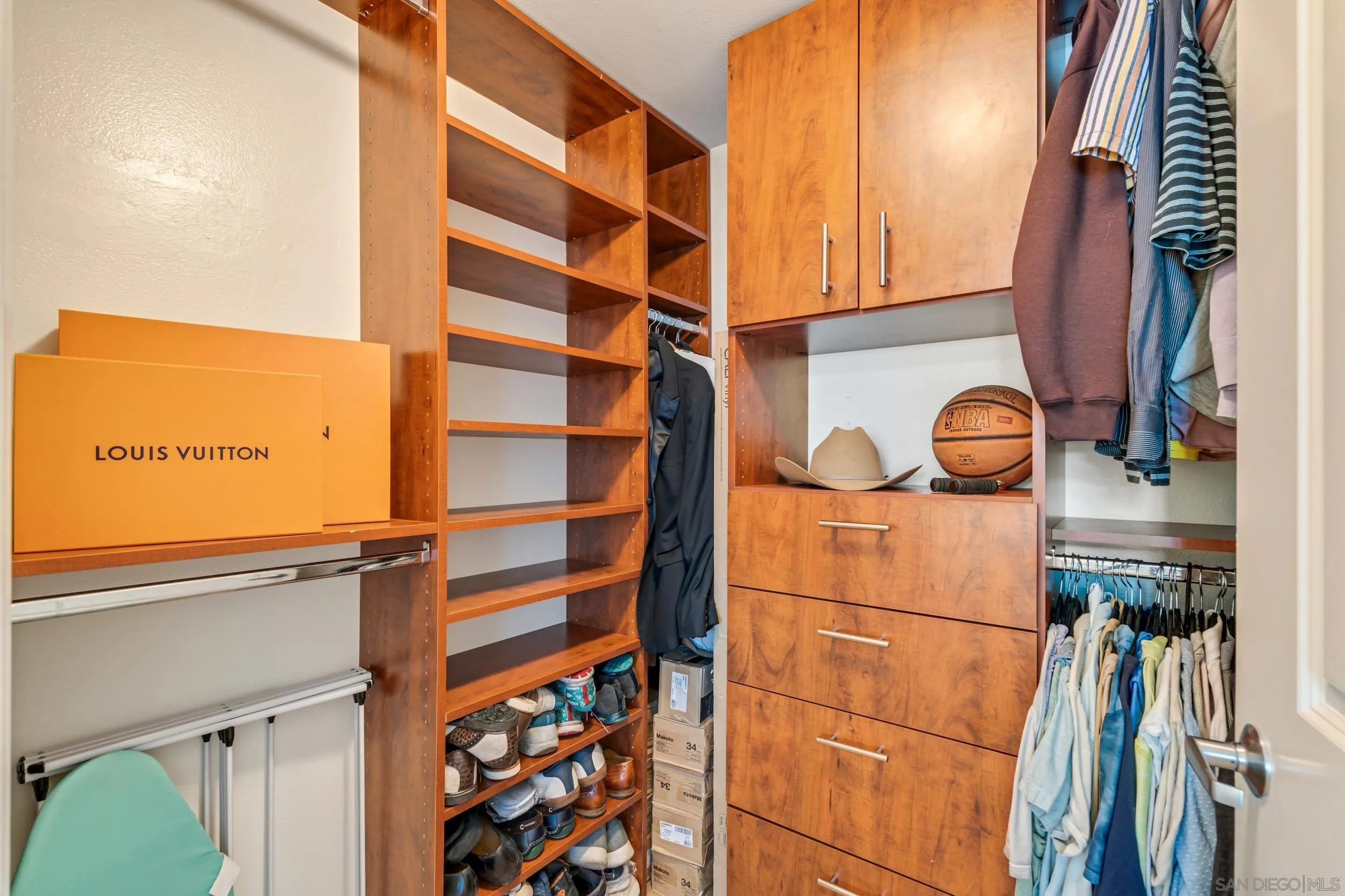 https://cdn.realtyfeed.com/cdn/127/250041956/cc57e81f109a65f4ca8aeda543d6c2ad.webp