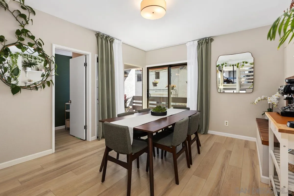 https://cdn.realtyfeed.com/cdn/127/250041958/bc39a3bc43e39c68f0277fbae6cd9174.webp