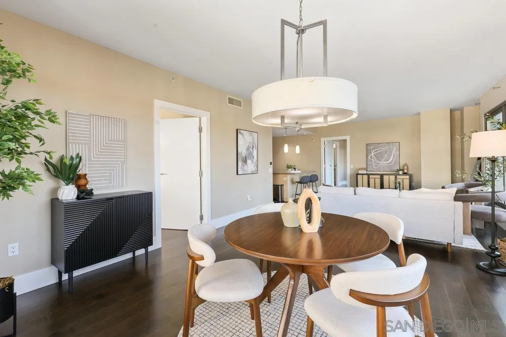 https://cdn.realtyfeed.com/cdn/127/250041969/6b8737d084b7256ba4beab51b7f802c6.webp