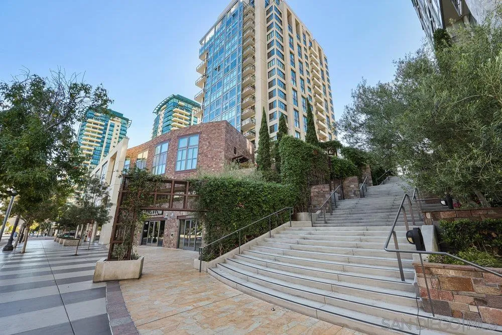 https://cdn.realtyfeed.com/cdn/127/250041969/fdb2e04597d3842b0c4773413c529d75.webp