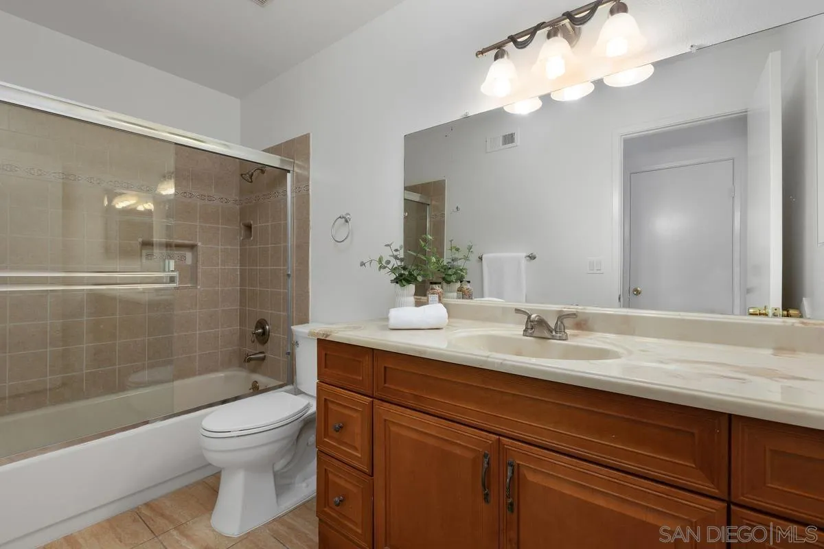 https://cdn.realtyfeed.com/cdn/127/250041973/c2ca64938c1076672bc8f7c5bd77cbbc.webp