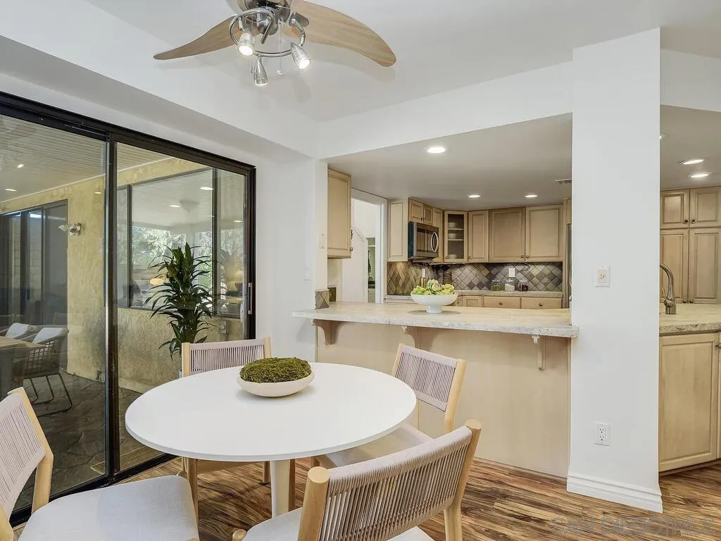 https://cdn.realtyfeed.com/cdn/127/250041975/523a16f73aa95e948d289728a66caba0.webp