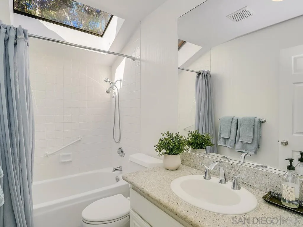 Photo #25: 250041975 Listing: Photo #25
