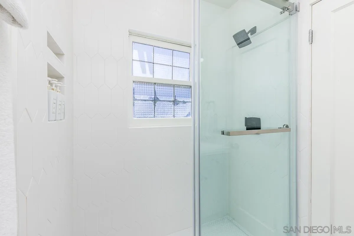 https://cdn.realtyfeed.com/cdn/127/250041977/29bc95c1c61b096d04de59247db86c18.webp
