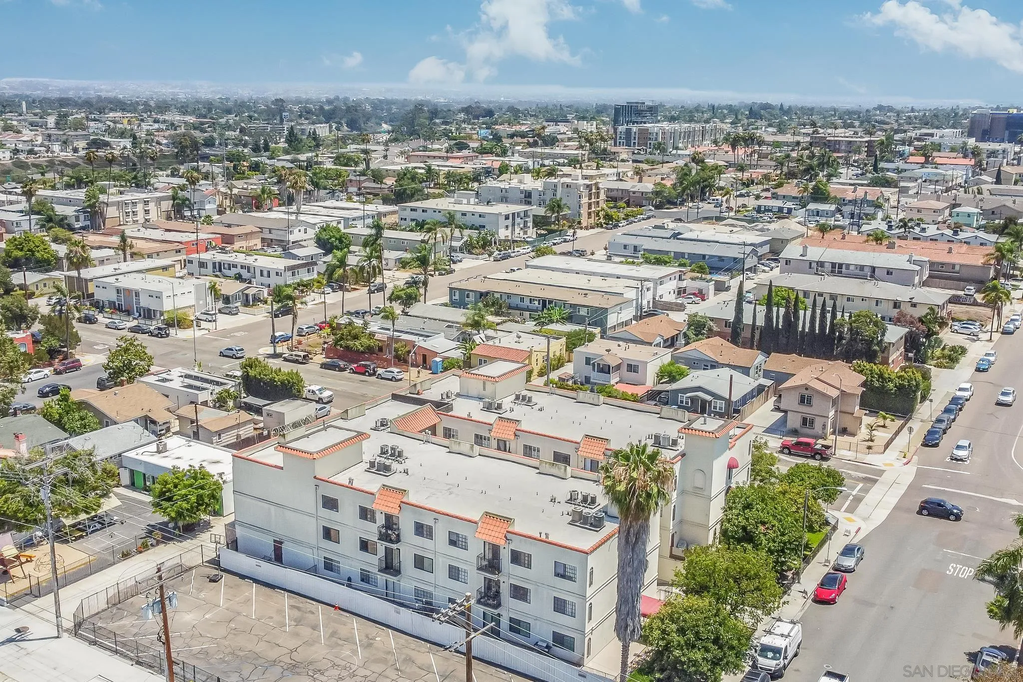 https://cdn.realtyfeed.com/cdn/127/250041983/a804701c613e7ea9762613b60c9afd19.webp