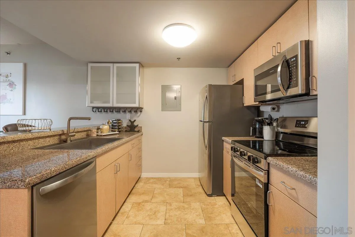 https://cdn.realtyfeed.com/cdn/127/250041984/23683424cc00624aebc9e9ee1c38c8a4.webp