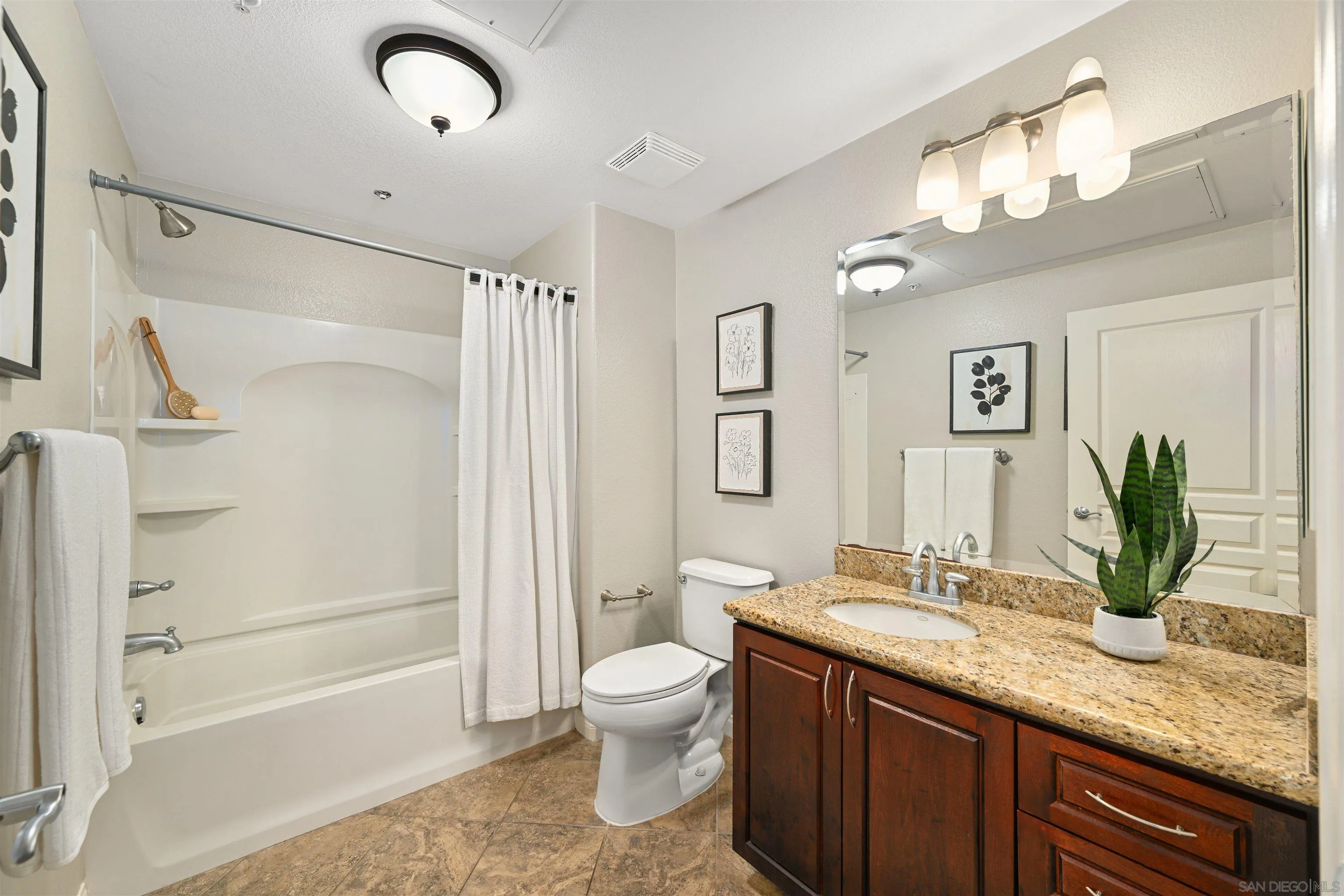 https://cdn.realtyfeed.com/cdn/127/250041987/0c5658528ee6802c14157723ddcaf4cf.webp