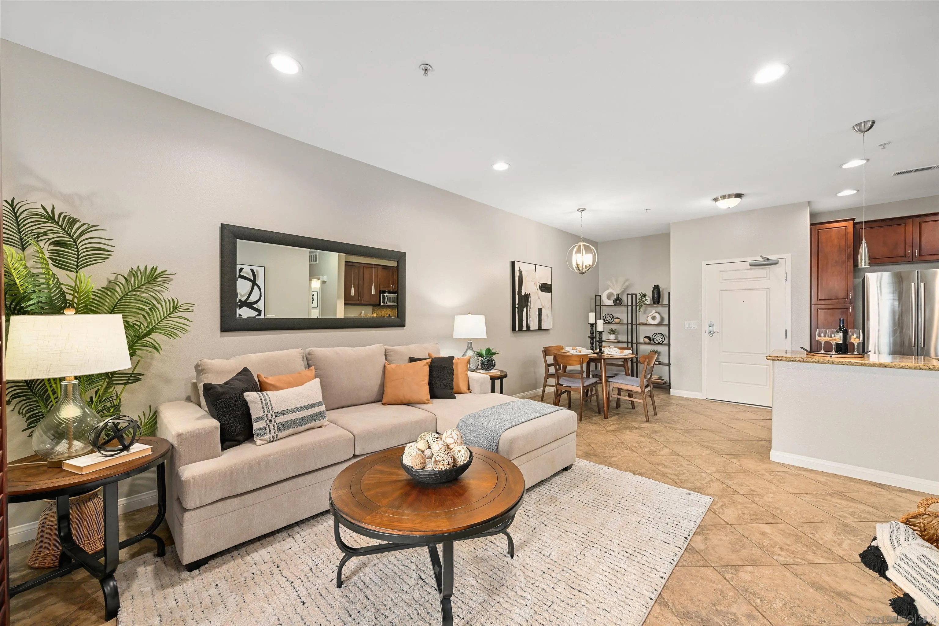 https://cdn.realtyfeed.com/cdn/127/250041987/5a8e48f10a2c7dfab0b6a565e0ada8c8.webp