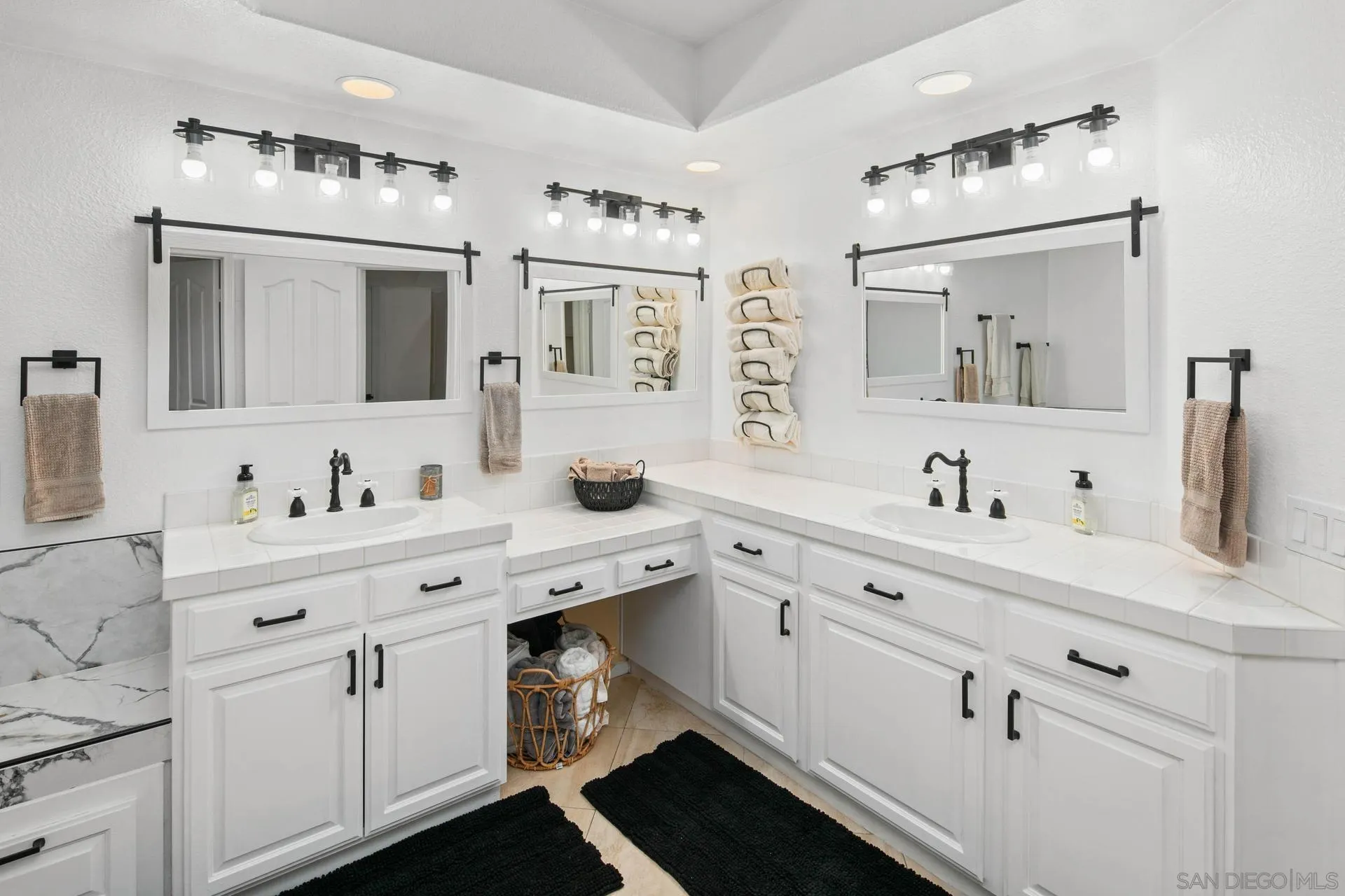 https://cdn.realtyfeed.com/cdn/127/250041988/58380c5d54105d1b7df8feac7b6a2aca.webp