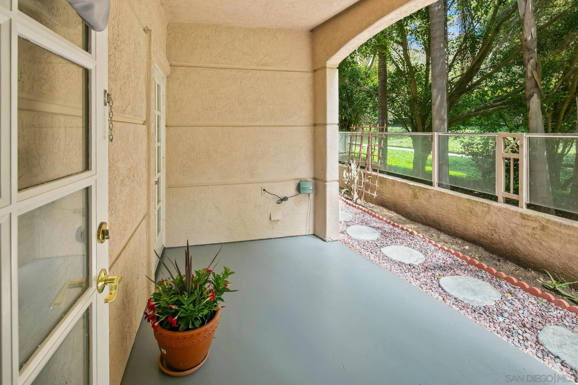 https://cdn.realtyfeed.com/cdn/127/250041988/5c9f6514de8e3021ee83a5583e20713b.webp