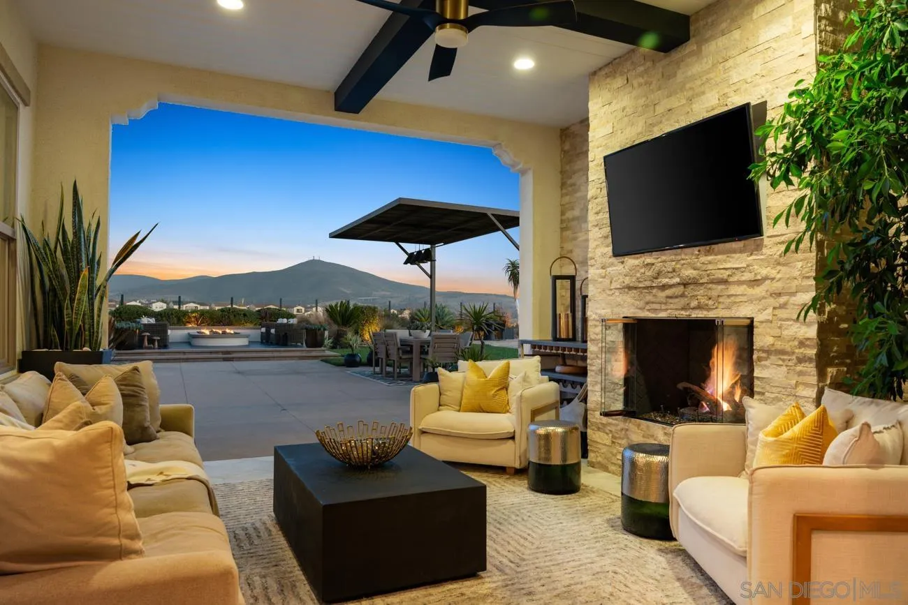 https://cdn.realtyfeed.com/cdn/127/250041996/09694575f4c9f8e4055d5933f3ed5b2f.webp