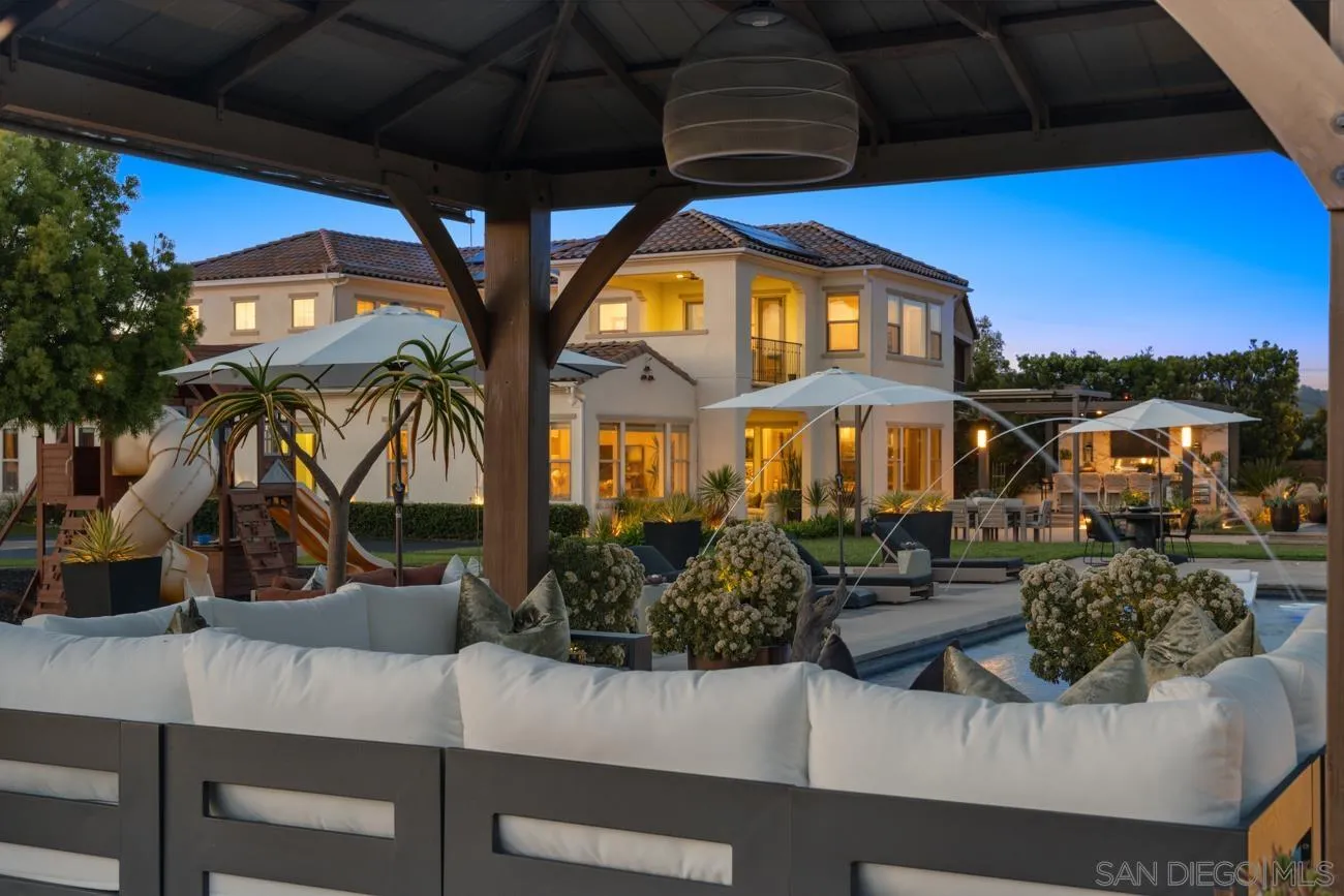 https://cdn.realtyfeed.com/cdn/127/250041996/7e8170707fe97372bf48cefe5faf9feb.webp