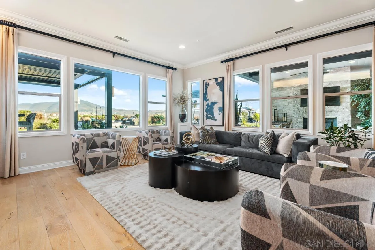 https://cdn.realtyfeed.com/cdn/127/250041996/cd56e4a9f74b73dd0deb63429522f0de.webp