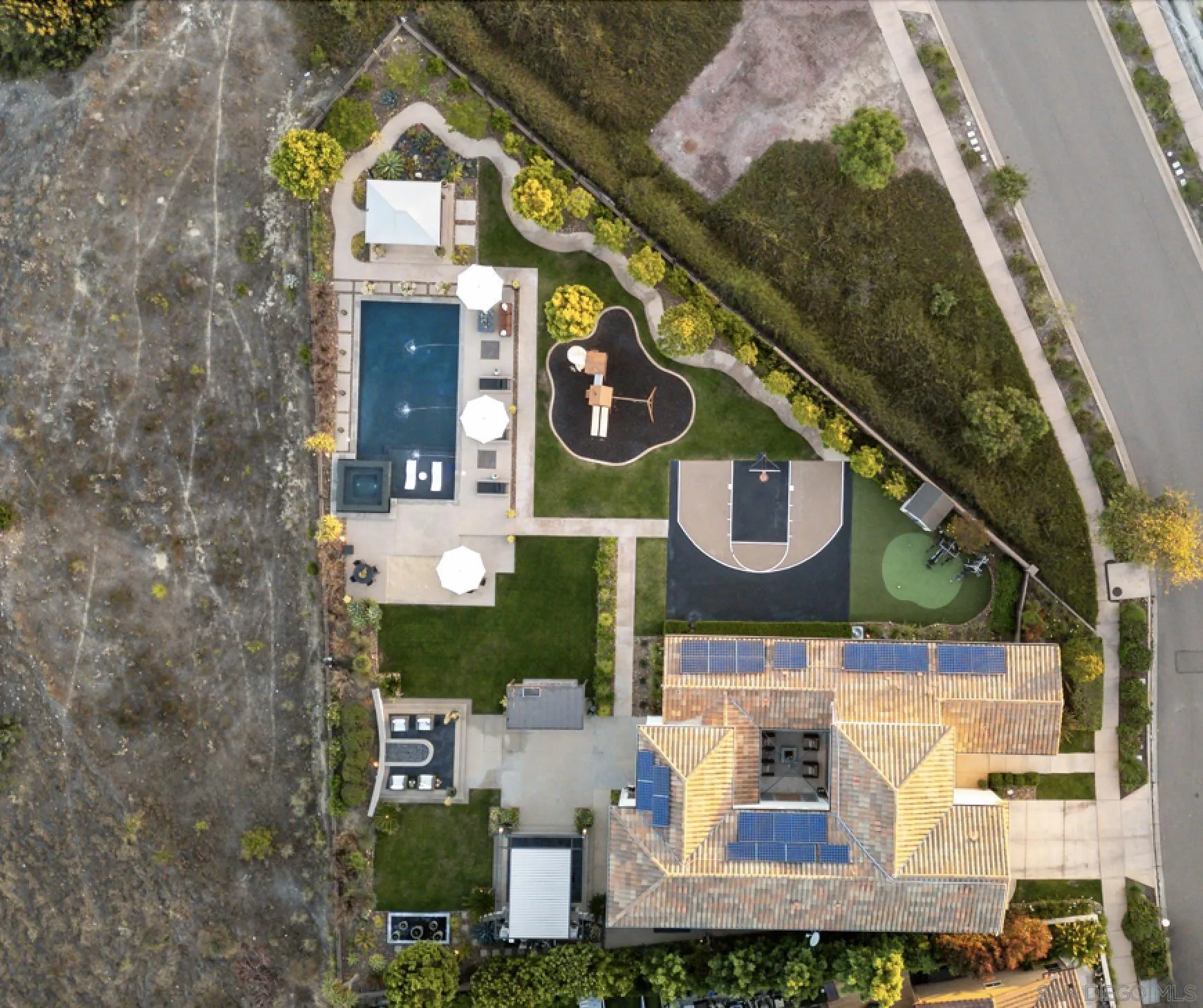 https://cdn.realtyfeed.com/cdn/127/250041996/ce7637d85b62992a8e10430a7aee017f.webp