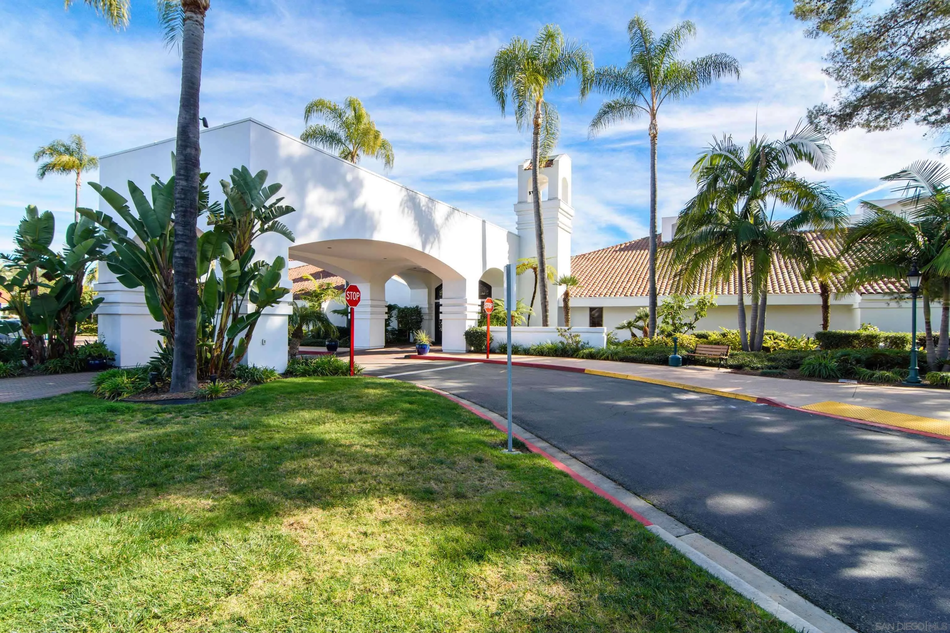 https://cdn.realtyfeed.com/cdn/127/250041998/75dd10c05d9d5306cffcc1f08bfbe2b0.webp