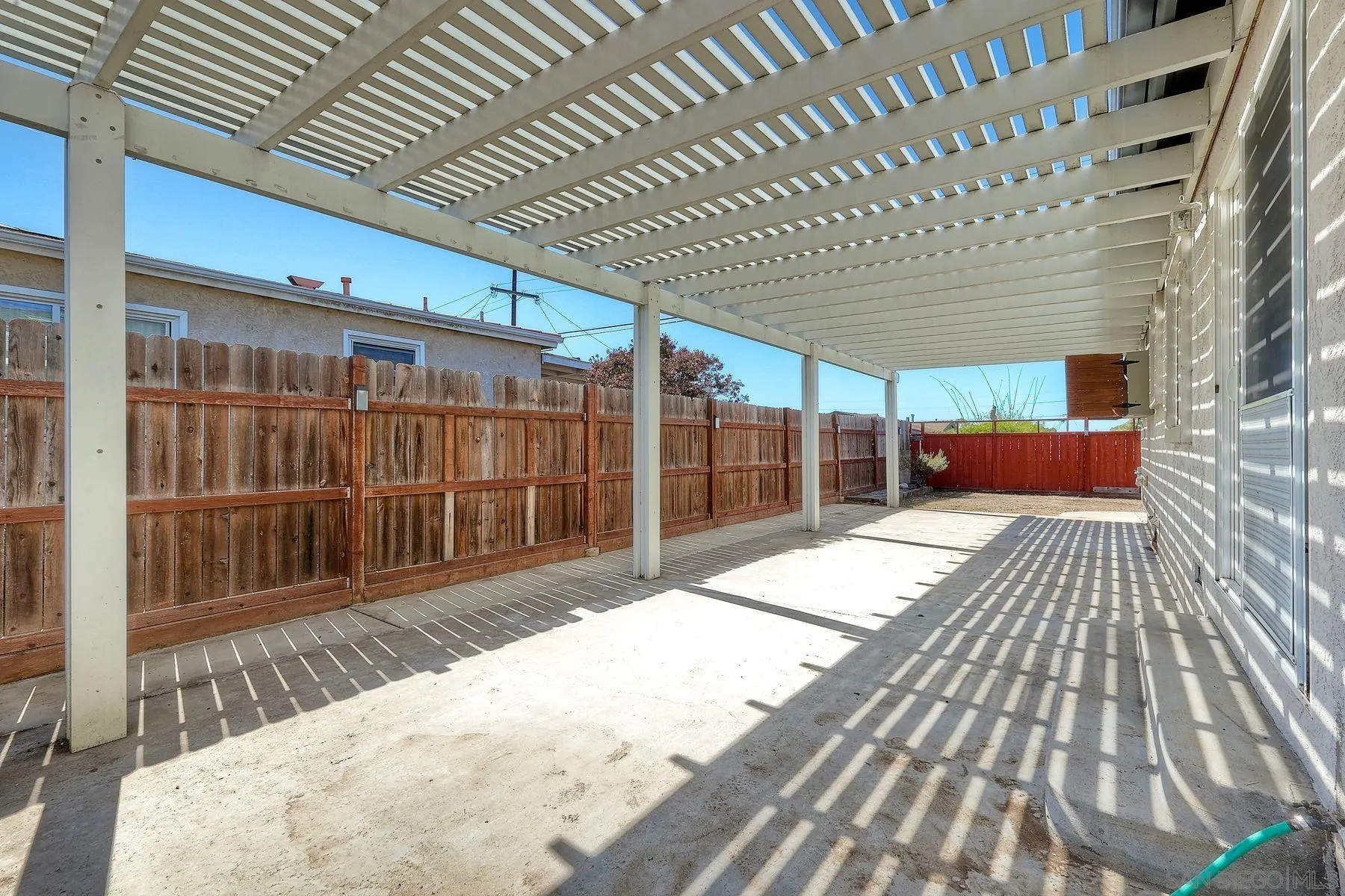 https://cdn.realtyfeed.com/cdn/127/250042005/a5bd25d46cf54d809367d227a0fac9f0.webp