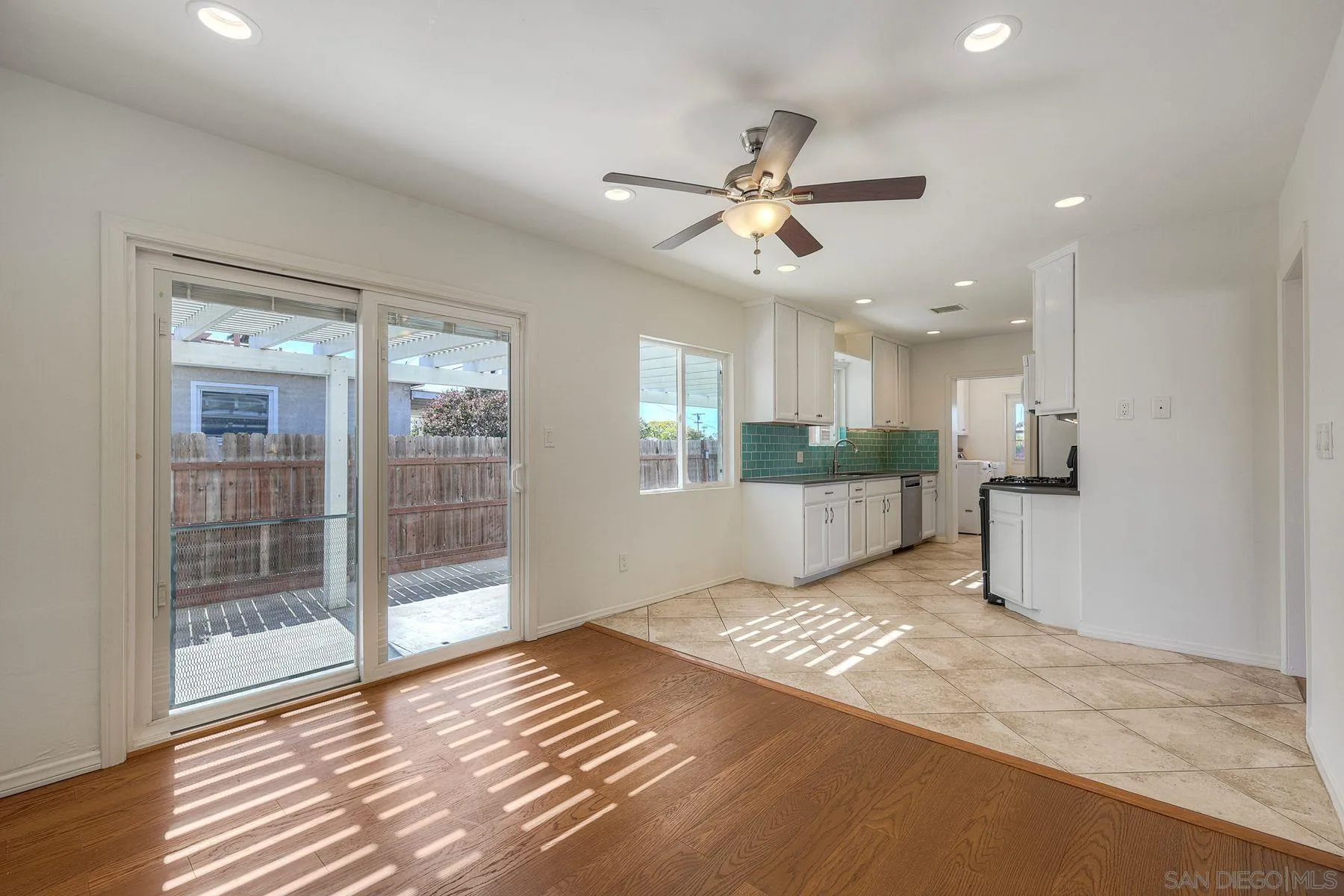https://cdn.realtyfeed.com/cdn/127/250042005/c10d419fa17d4144411c107b8d7ae1ae.webp