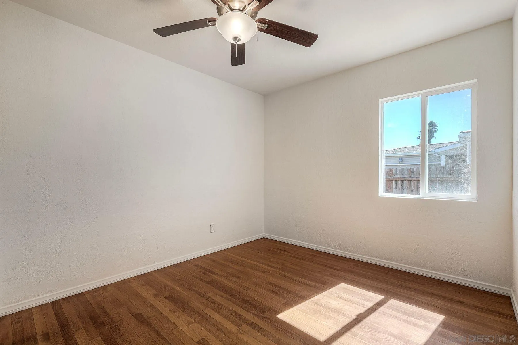https://cdn.realtyfeed.com/cdn/127/250042005/d95e75f341e7d484d95151d8220ef449.webp
