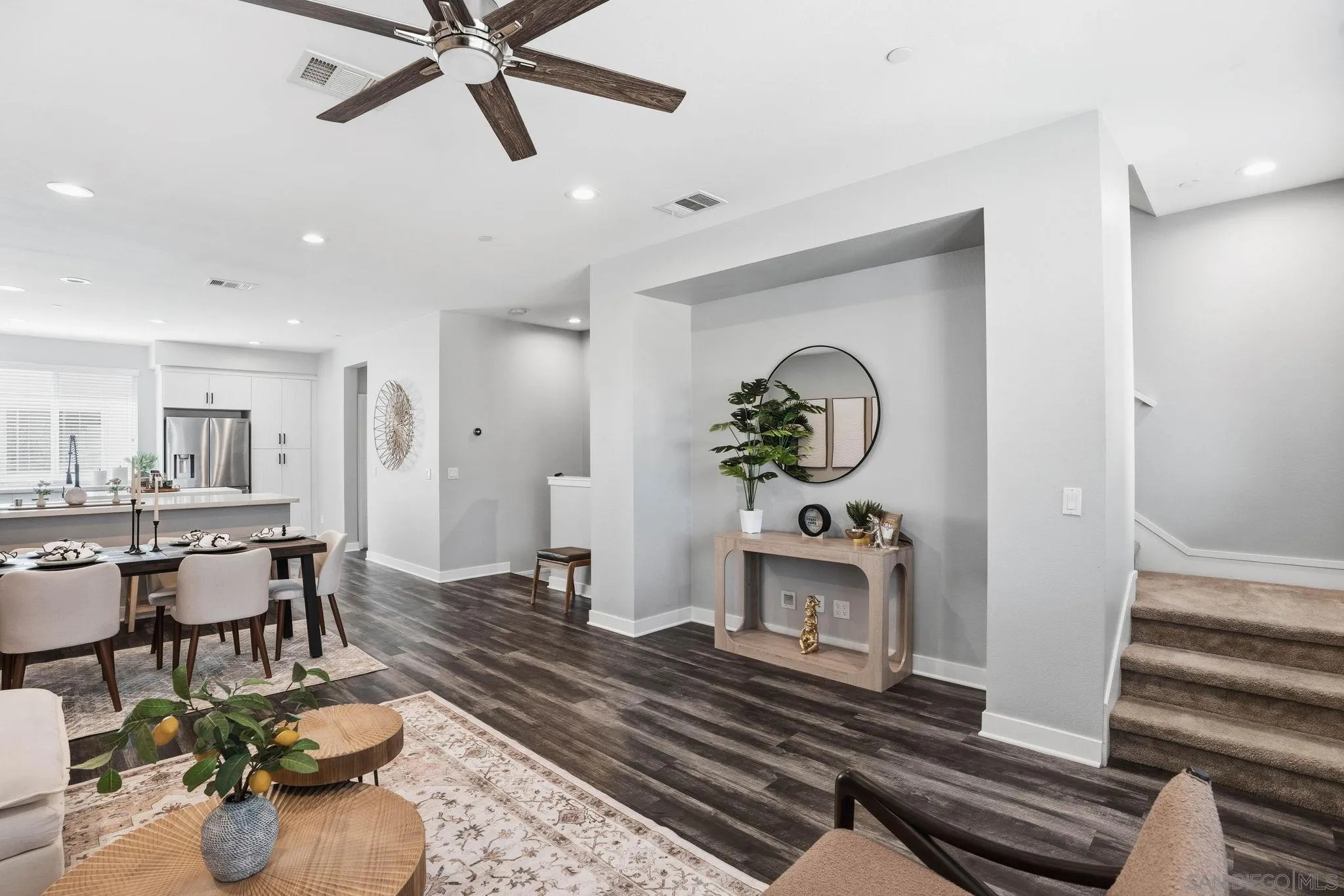 Photo #3: 250042011 Listing 