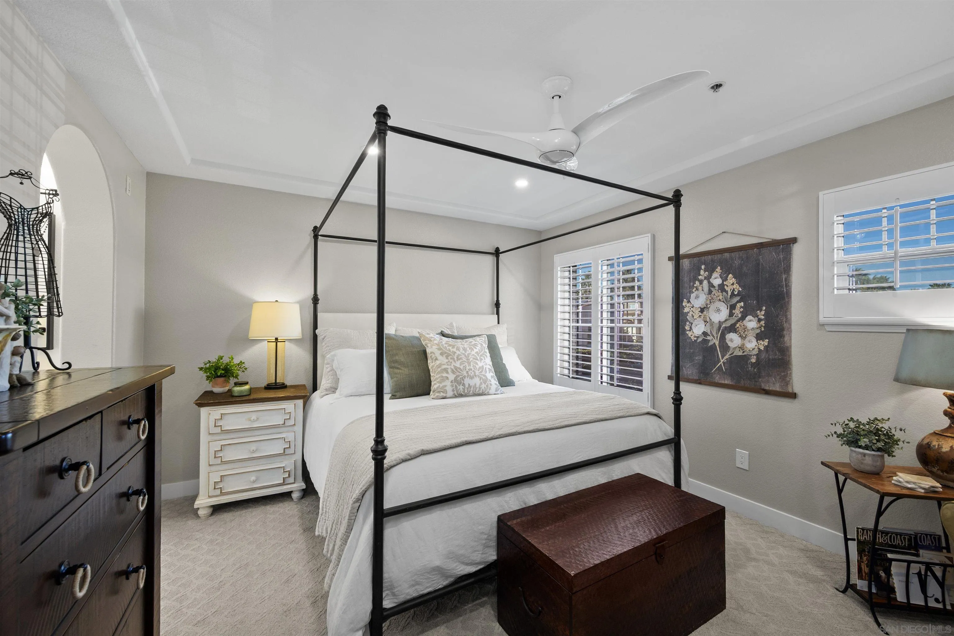 https://cdn.realtyfeed.com/cdn/127/250042014/2850e5b08494ba64efbb3561b2a11030.webp