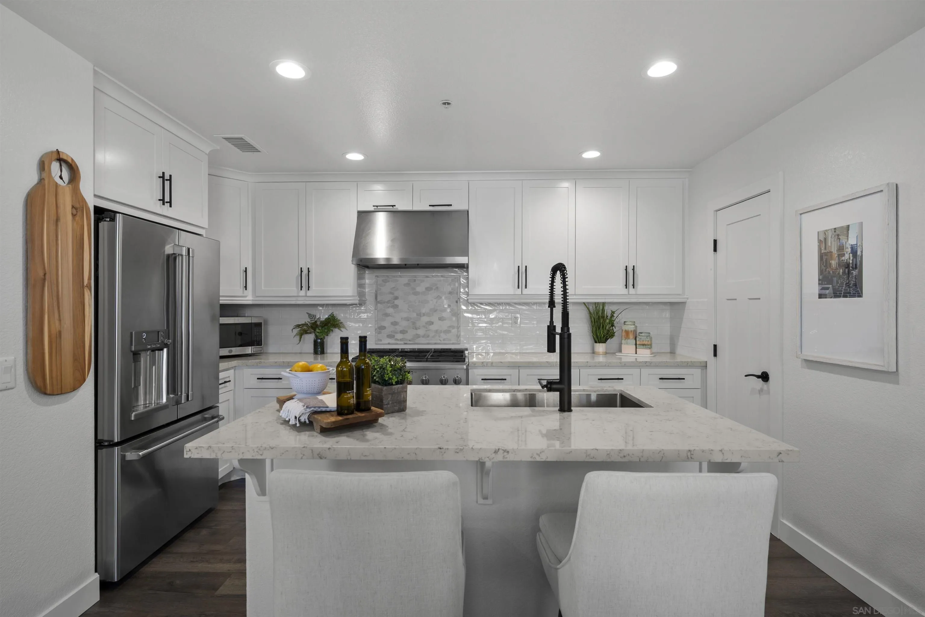 https://cdn.realtyfeed.com/cdn/127/250042014/8049e8d982dfa0acb8d163d8690c74d1.webp