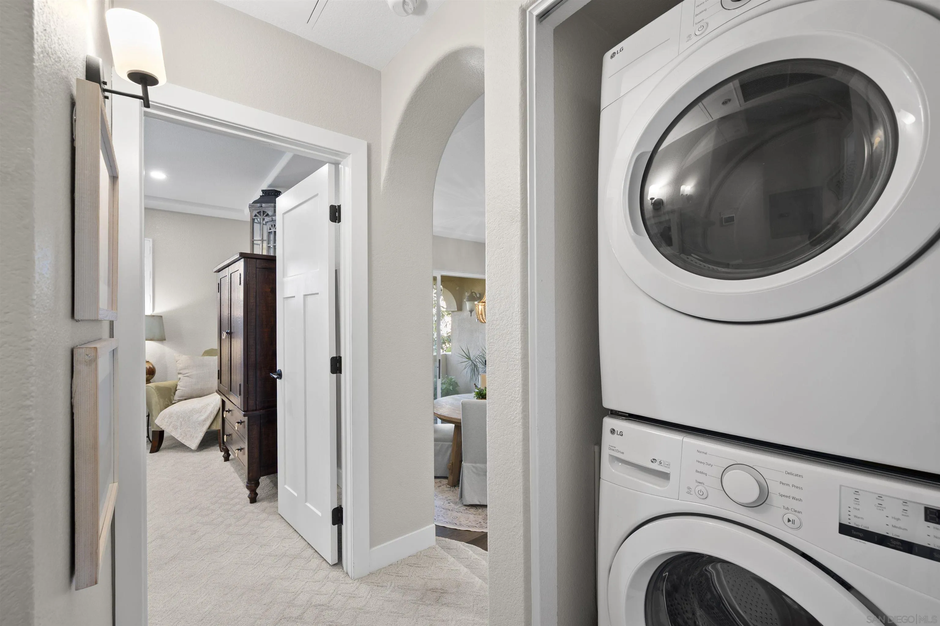 https://cdn.realtyfeed.com/cdn/127/250042014/9de8da496a41adf1b31098417c74ae49.webp