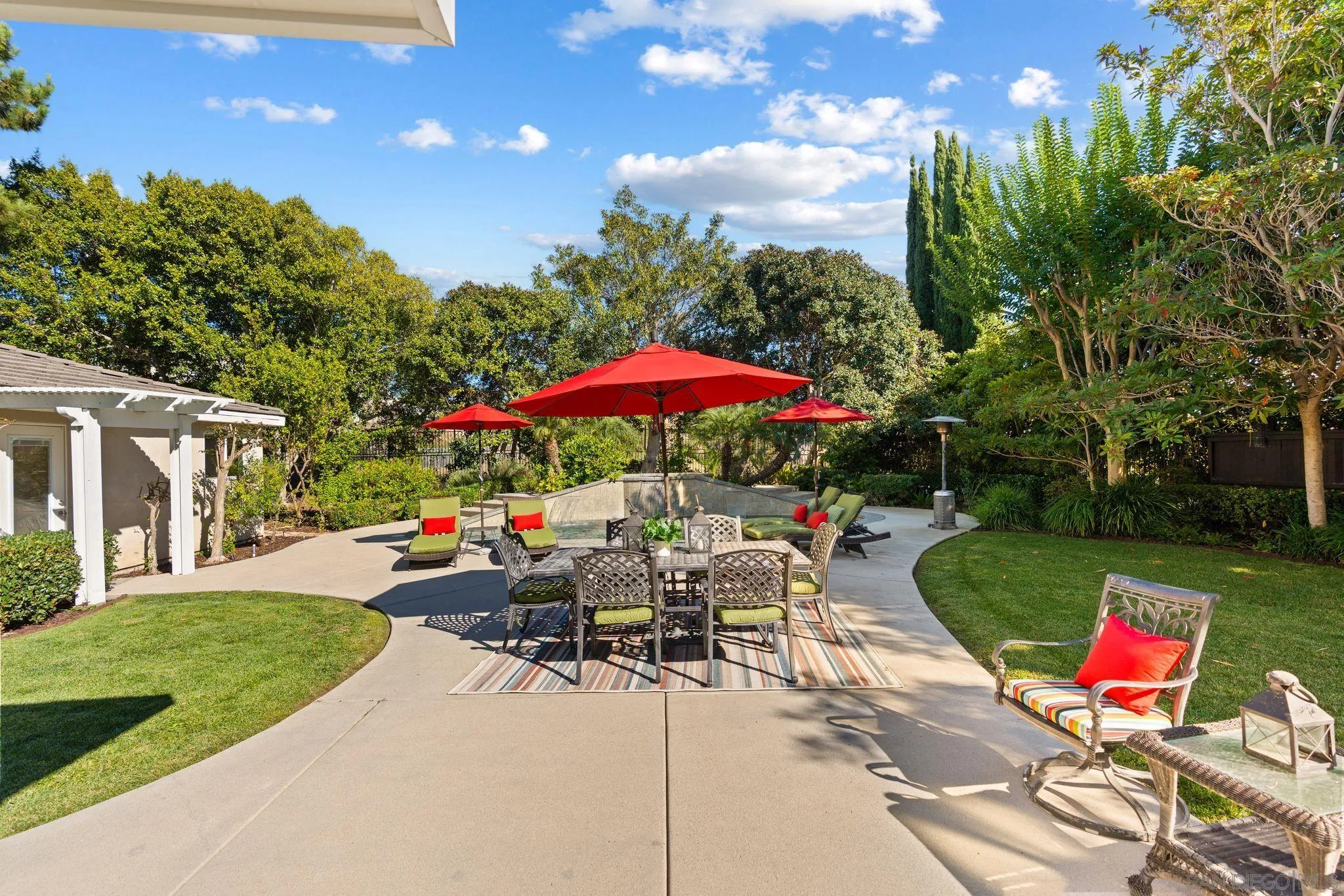 https://cdn.realtyfeed.com/cdn/127/250042016/611bd858128684110910df391fc24506.webp