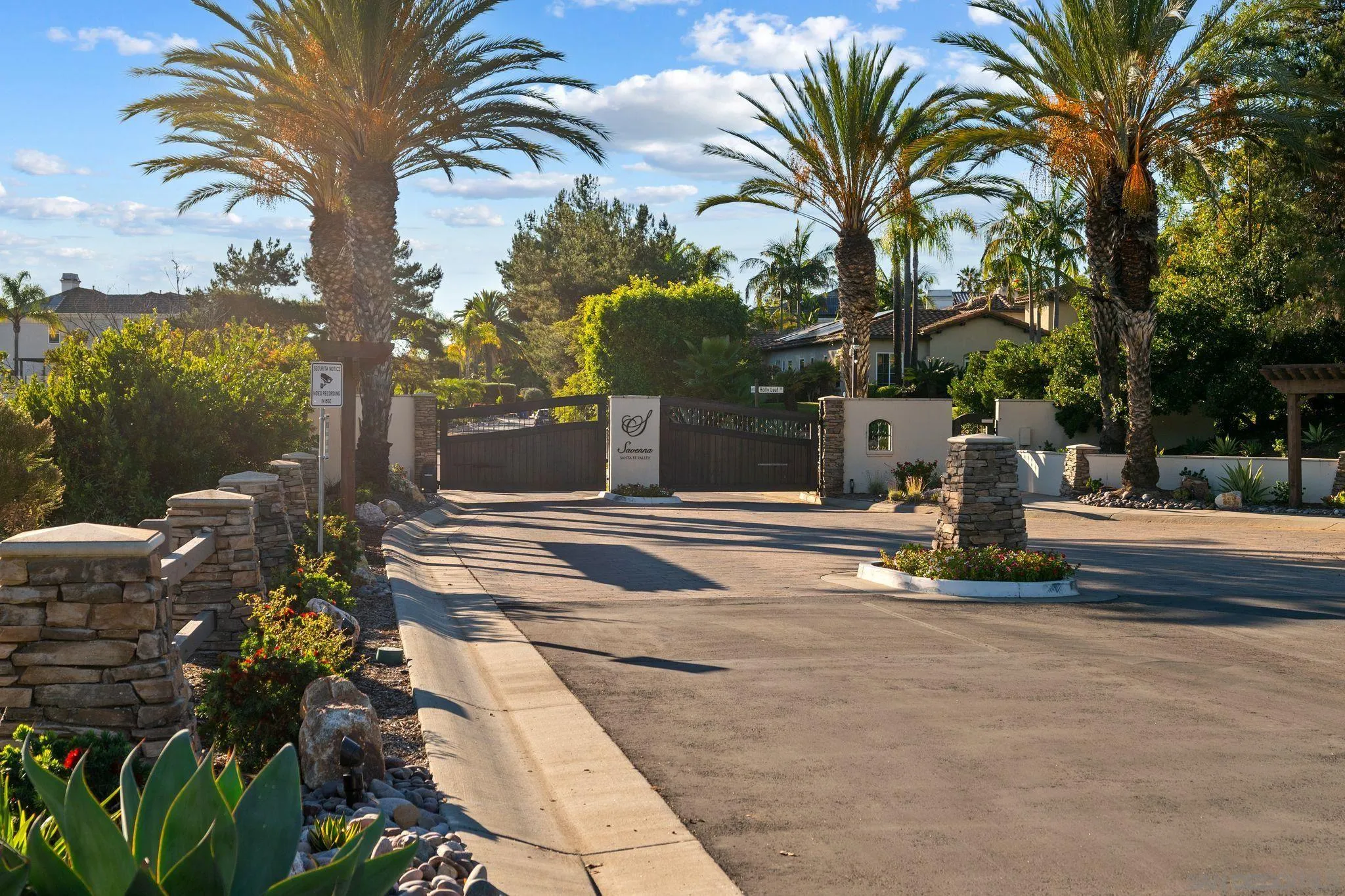 https://cdn.realtyfeed.com/cdn/127/250042016/7c6c2e1d38a247a6da57da87467be898.webp